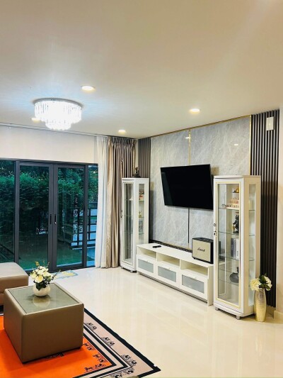 เซนโทร พหลฯ - วิภาวดี-5