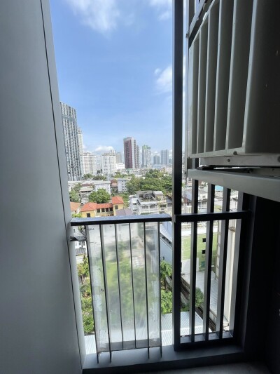 ให้เช่า แอสปาย สุขุมวิท - พระราม 4 / Aspire Sukhumvit - Rama 4  เป็น ห้องใหม่ 1 ห้องนอน 1 ห้องน้ำ ชั้น 10, ขนาด 31 ตรม.-9