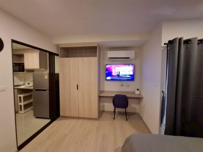 ดีคอนโด แอร์ ลาดกระบัง / d condo air Ladkrabang