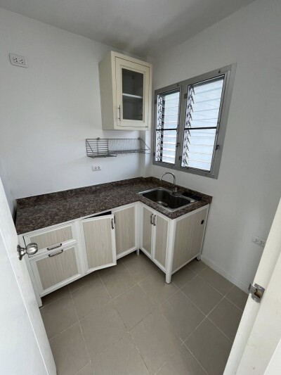 ให้เช่าทาวน์โฮม ลุมพินี ทาวน์ วิลล์ ศรีนครินทร์-แบริ่ง (LUMPINI TOWN VILLE SRINAKARIN – BEARING) 3 ชั้น 3 ห้องนอน-8