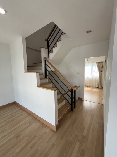 ให้เช่าทาวน์โฮม ลุมพินี ทาวน์ วิลล์ ศรีนครินทร์-แบริ่ง (LUMPINI TOWN VILLE SRINAKARIN – BEARING) 3 ชั้น 3 ห้องนอน-9