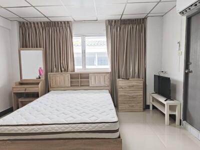 ลุมพินี เซ็นเตอร์ แฮปปี้แลนด์ เฟส 1-4 /  25 ตร.ม ตึก b3ชั้น 7