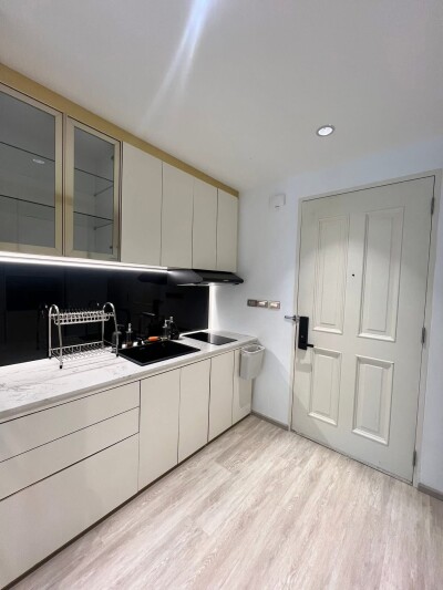 เดอะ โคลเวอร์ ทองหล่อ / The Clover Thonglor