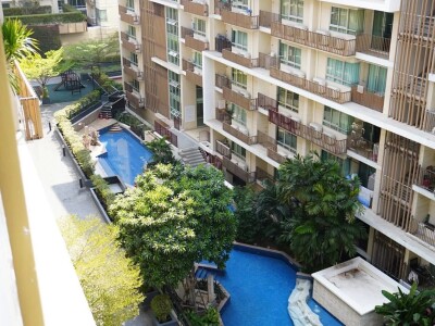 เดอะ โคลเวอร์ ทองหล่อ / The Clover Thonglor