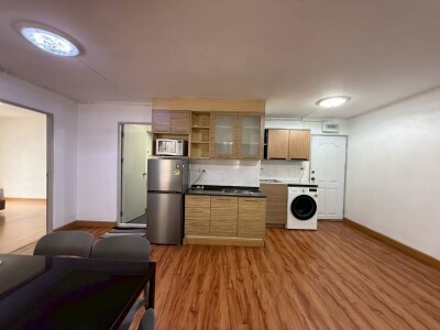 อัสสกาญจน์ เพลส ทวิน คอนโด / Ussakan Place Twin Condo