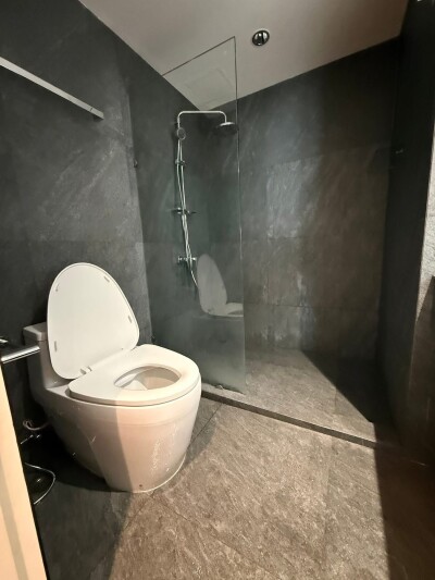 เดอะ โคลเวอร์ ทองหล่อ / The Clover Thonglor