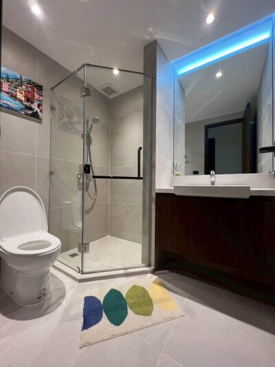 ทรู ทองหล่อ / Thru Thonglor