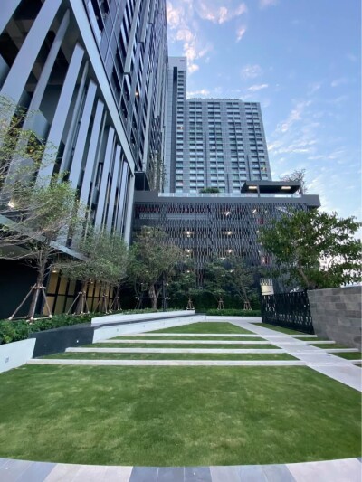 เอ สเปซ เมกา / A space Mega-10