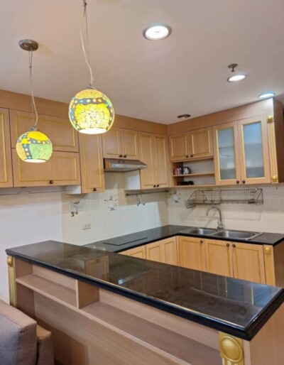 อโศก เพลส / Asoke Place