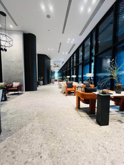 โนเบิล นิว ดิสทริค อาร์ไนน์ / Noble Nue District R9