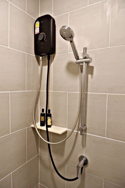 เดอ ลาพีส จรัญ 81 / De Lapis Charan 81-21