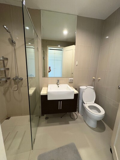 วิลล่า อโศก / 1 ห้องนอน 40 ตร.ม. ชั้น 20 ลมดี แดดบ่ายไม่ร้อน ใกล้ มศว เดินได้