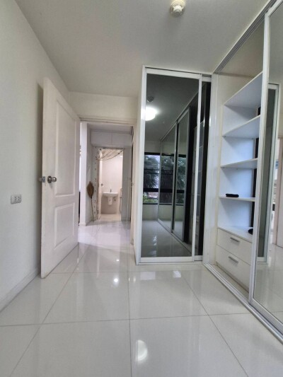 ไอคอนโด สุขาภิบาล 2 / • ขนาด 47 ตร.ม. • 2 ห้องนอน | 2 ห้องน้ำ