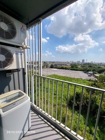 เดอะทรัสต์ @ BTS เอราวัณ / The Trust @ BTS Erawan