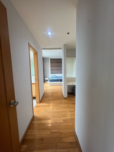 ดิ เอ็มโพริโอ เพลส / The Emporio Place