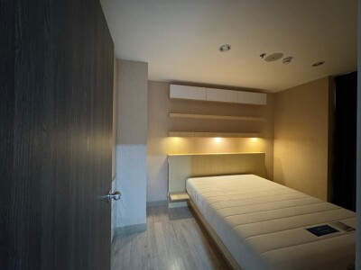 ธนา แอสโทเรีย / 34 ตร.ม. ชั้น 20