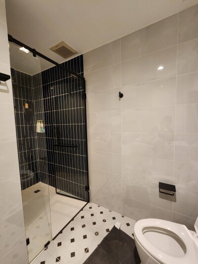 เดอะ รูม สาทร - ตากสิน / The Room Sathorn - Taksin