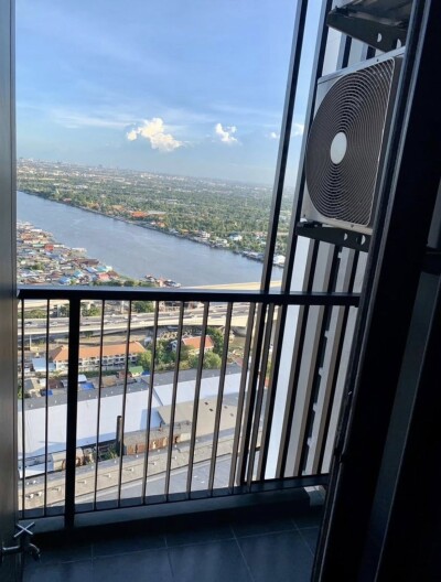 เดอะ โพลิแทน รีฟ / The Politan Rive