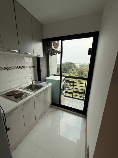 บี - ลีฟ ติวานนท์ / B - Live Tiwanon