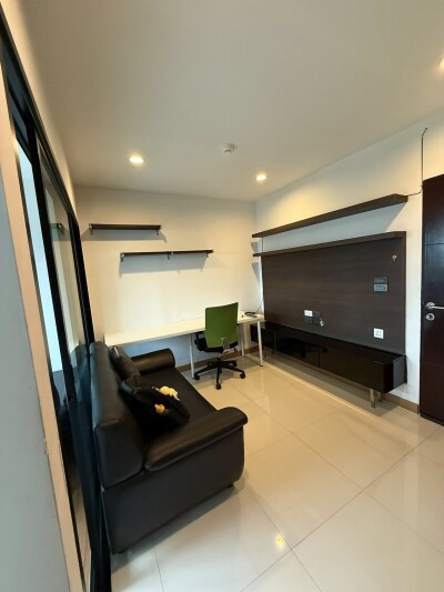 บี - ลีฟ ติวานนท์ / B - Live Tiwanon