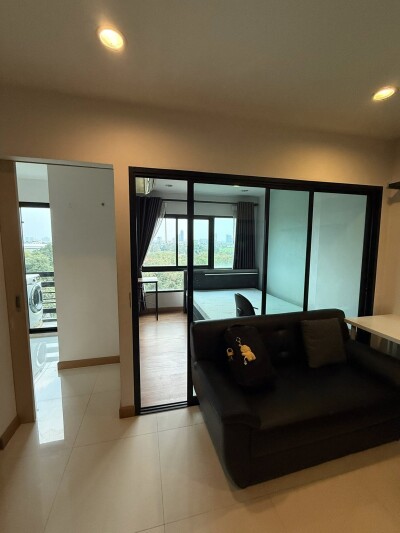 บี - ลีฟ ติวานนท์ / B - Live Tiwanon