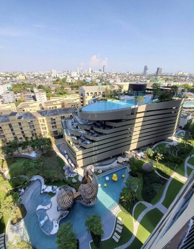 เอลลิโอ เดล เนสท์ / Elio del nest