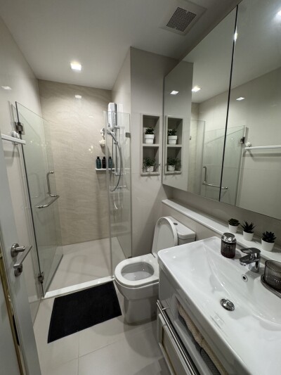 ไลฟ์ ลาดพร้าว วัลเล่ย์ / Life Ladprao Valley