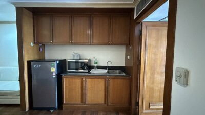 สเตท ทาวเวอร์ คอนโดมิเนียม / State Tower Condominium