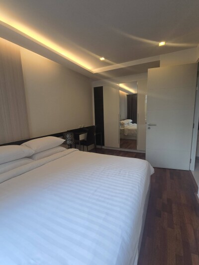 เบเวอรี่ 33 / Beverly 33