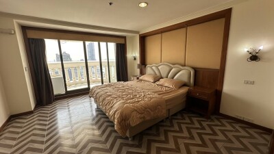 สเตท ทาวเวอร์ คอนโดมิเนียม / State Tower Condominium