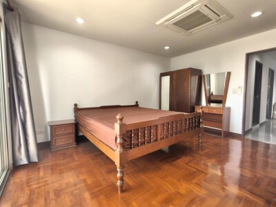 วิทยุ คอมเพล็กซ์ / Wittayu Complex