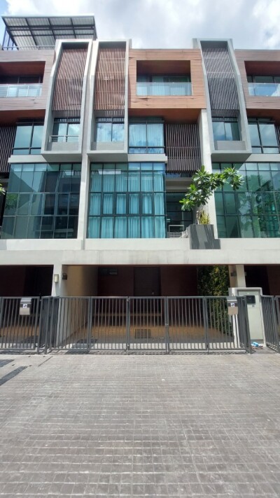 🔥🔥 ให้เช่า ทาวน์โฮม 4 ชั้น Park Lane Ekkamai 22 🔥🔥-1