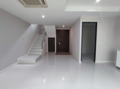 🔥🔥 ให้เช่า ทาวน์โฮม 4 ชั้น Park Lane Ekkamai 22 🔥🔥-5