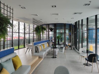 เอลลิโอ สาทร - วุฒากาศ / Elio Sathorn - Wutthakat