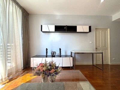 สิริ เรสซิเด้นซ์ สุขุมวิท 24 / Siri Residence Sukhumvit 24