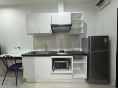 เอสโทร คอนโดมิเนียม / Astro Condominium-6