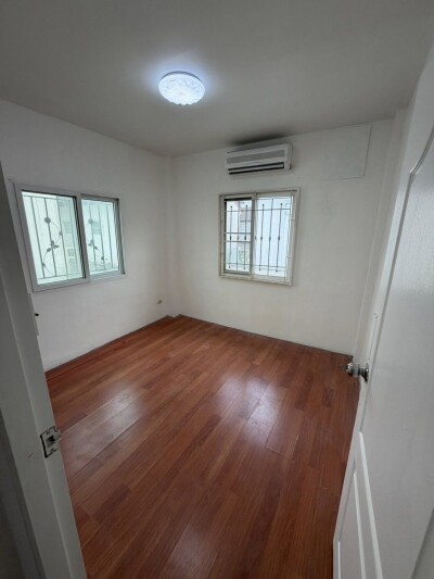 ไลโอ วงแหวน - ปิ่นเกล้า (ซอยวัดพระเงิน)-6