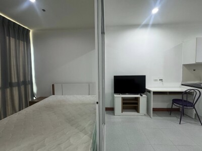 เอสโทร คอนโดมิเนียม / Astro Condominium-4