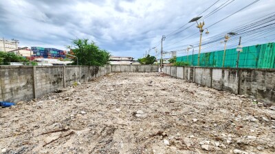 #ให้เช่าด่วน อาคารพาณิชย์ทั้งตึก 4.5ชั้น ติดถนนกิ่งแก้ว-5