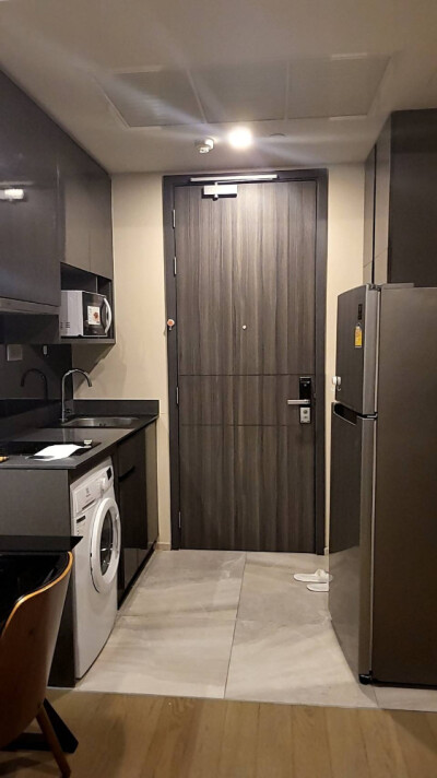 แอชตัน อโศก / Ashton Asoke