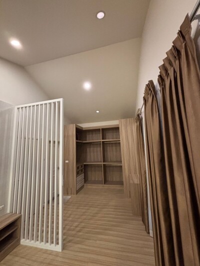 บ้านแฝด สวย ตกแต่งพร้อม ทำเลดี สงบ ปลอดภัย ใกล้แหล่งชุมช