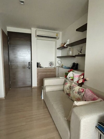 ริธึ่ม พหลฯ - อารีย์ / Rhythm Phahon - Ari-1