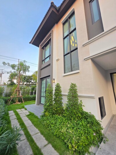 แกรนด์ พลีโน่ สุขุมวิท - บางนา-2