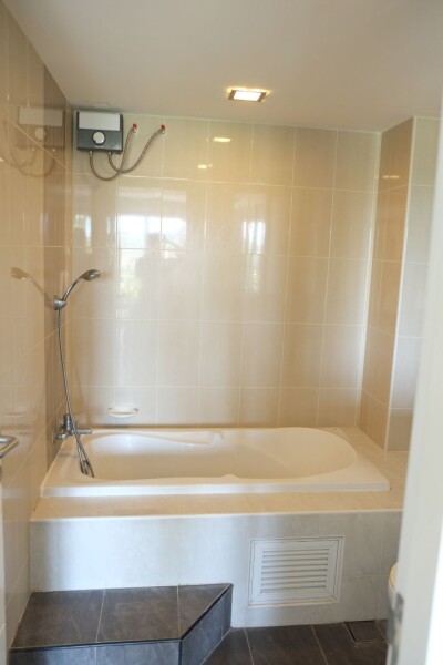 ฌ็องเซลิเซ่ อเวนิว ติวานนท์ - แจ้งวัฒนะ / Champs Elysees Avenue Tiwanon - Chaengwattana-5