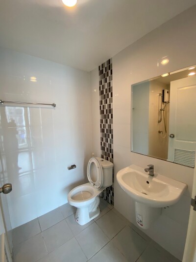 เดอะ นิช ไอดี เสรีไทย (วงแหวน ) / The Niche id Serithai ( Wongwaen )