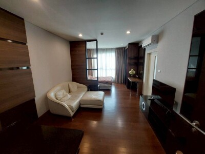 ไอวี่ ทองหล่อ / IVY THONGLOR-1