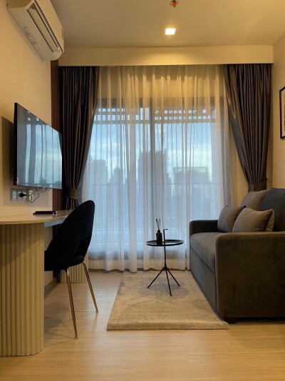 ไลฟ์ อโศก ไฮป์ / Life Asoke Hype-1