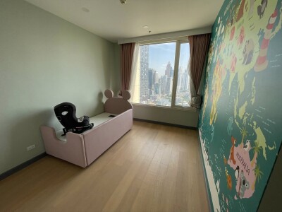 ดิ เอ็มไพร์ เพลส สาทร / The Empire Place Sathorn-4