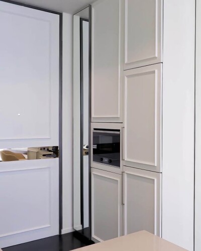 28 ชิดลม / 28 Chidlom