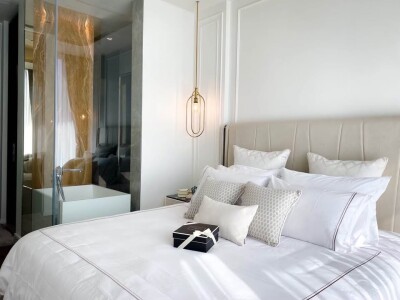 28 ชิดลม / 28 Chidlom